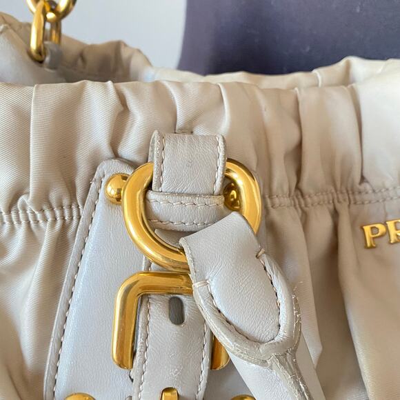 Authentic Prada Nappa Gaufre Tote Bag – Beige Leather - Picture 4 of 12
